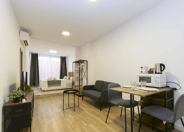 Regency IV - Ferga Suites